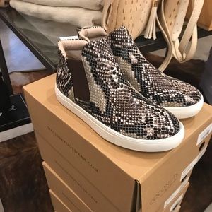 Snake print hightop tennis shoes